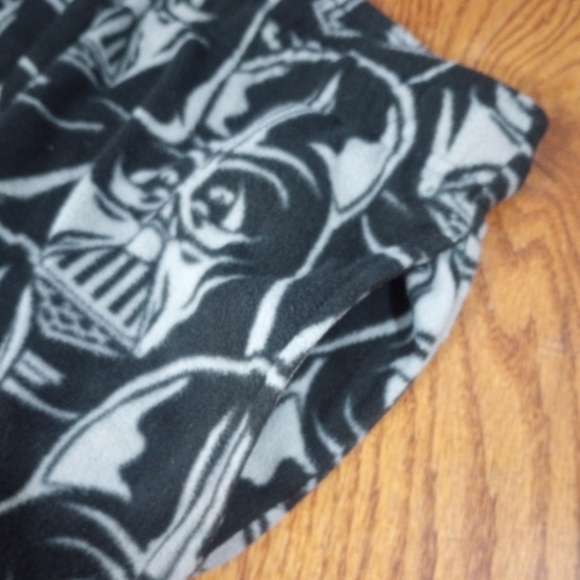 Men's Fleece Pajama Pants Size Large Lot of 2 Pairs Star Wars Looney Tun… - Picture 4 of 8